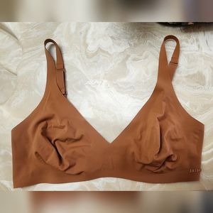 Skims Naked Plunge Bralette